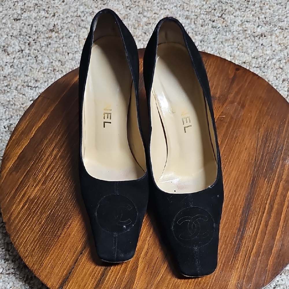 CHANEL Black Suede Heels